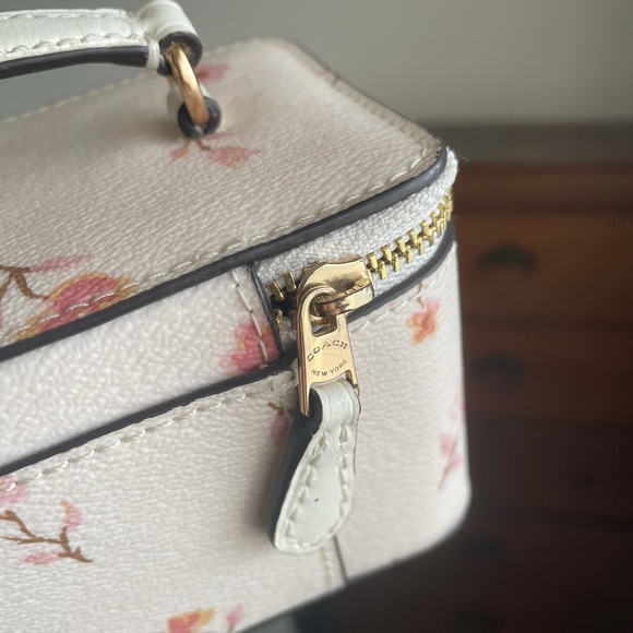 Coach | Bags | Super Cute Coach Mini Box Bag | Poshmark